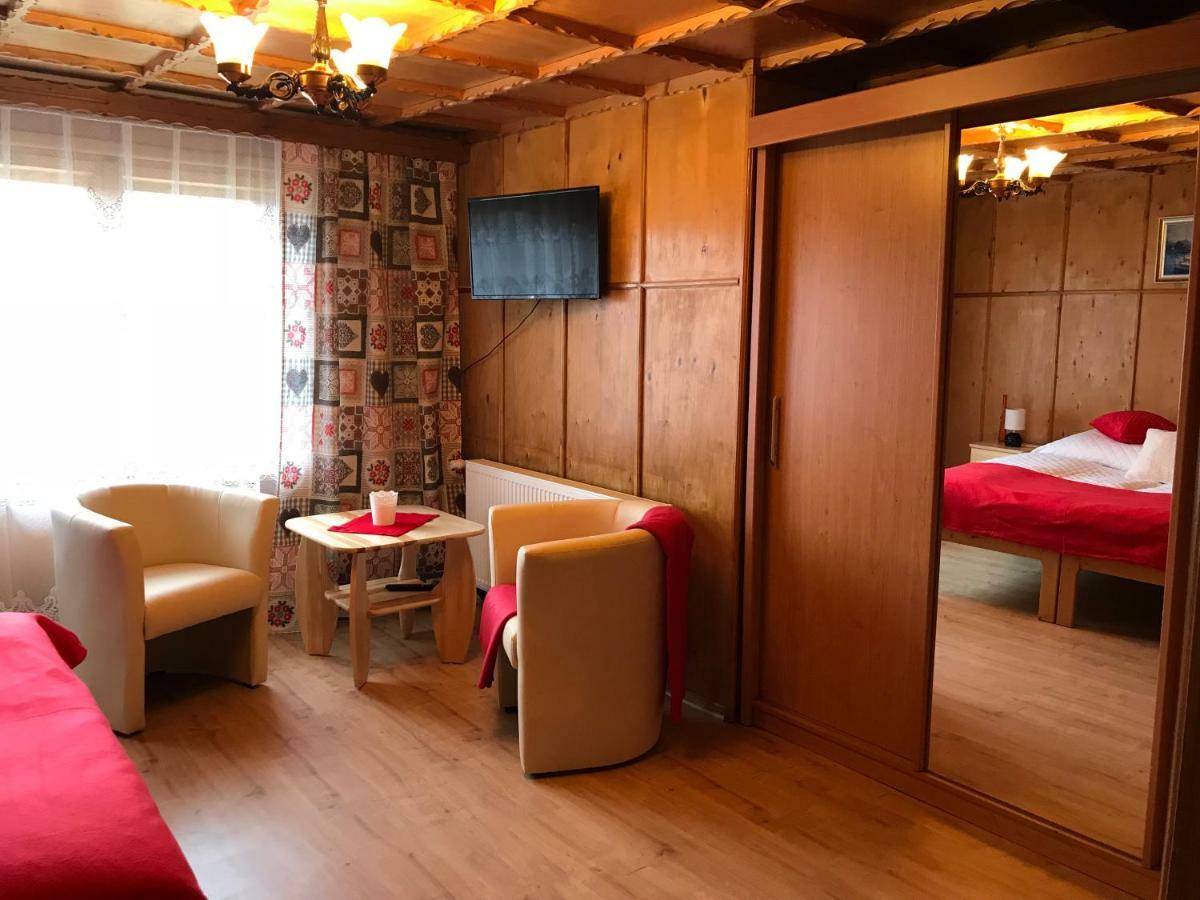 Apartament Widok ชาร์นาโกรา ภายนอก รูปภาพ